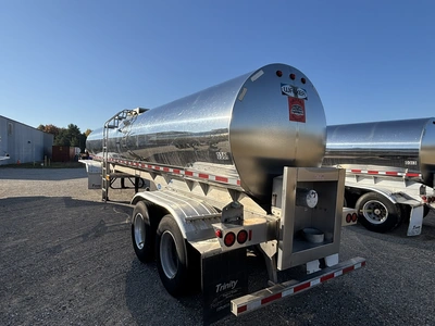 Used 2017 WALKER MILK TANKER TRAILER Liquid Supply Trailers Michigan US | Miedema Asset Management Group #1709458