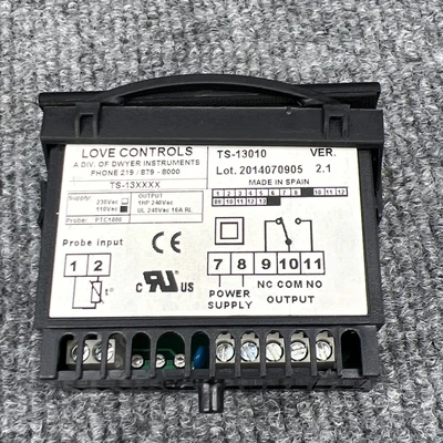 Used Dwyer Instruments TS-13010 Temperature Controls California US | Davliegogo LLC #1705719