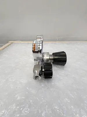 AIRGAS REGULATOR Y111213C580-AL 200 PSI - 4000 PSI