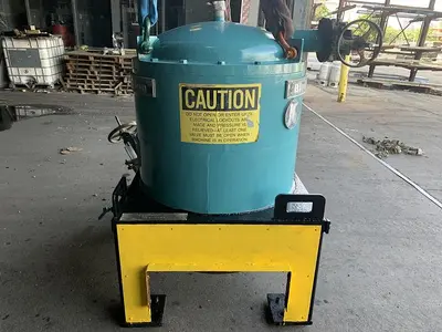 USED BLACK CLAWSON UV100