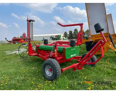 Used FARM KING _UNKNOWN_ Stretch Wrappers Iowa US | Keast Enterprises #1360254