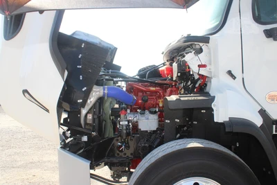 New | in-Stock 2027 FREIGHTLINER 114SD PLUS Rolloff Trucks Texas US | Roll Off Truck World #1507657