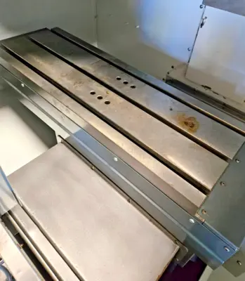 Haas 2019 Machining Centers & Milling Machines | Amiron Machinery (9)