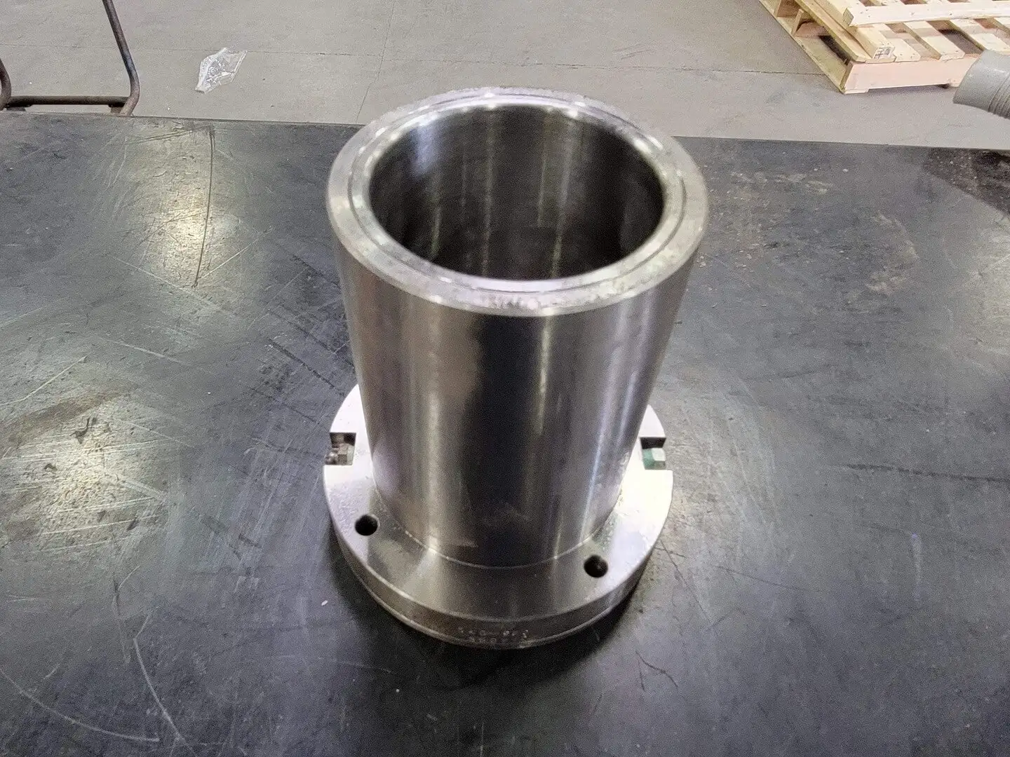 Sleeve Hydro Lock 5-3/8" OD, 3" ID, 6" L TB, Steel C25070