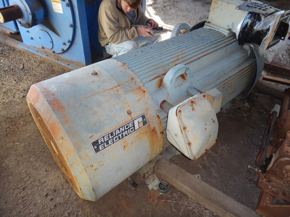 Reliance 400 HP, 1200 rpm, Electric motor