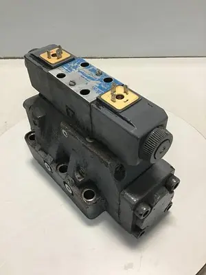 USED VICKERS DG4V-3-6C-M-U-HL7-60-B13