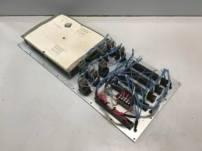 USED CINCINNATI MILACRON 3-525-0828A