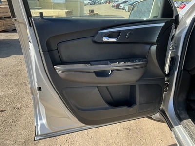 USED 2009 CHEVROLET TRAVERSE