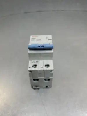 Used Dayton 5MLD6 C10A Circuit Breaker, 440VDC, 10A. Circuit Breakers | Palmetto Automation #1150582