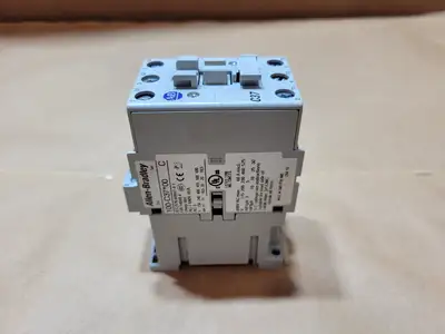 New | in-Stock ALLEN-BRADLEY 100-C37*00 Switchgears British Columbia CA | Lenmark #1438242
