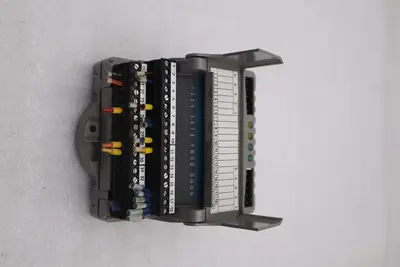 GIDDINGS & LEWIS M.1300.7372 R1 Input Module 24VDC SINK/SOURCE STOCK 648-D