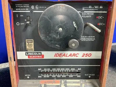 Used LINCOLN ELECTRIC IDEALARC 250 Arc Welders Ohio US | HGR 24 #1506567