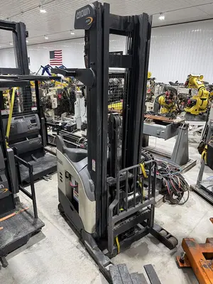 Used 2015 CROWN RR5725-35 Misc Forklifts Michigan US | RAB Industries, Inc. #495032