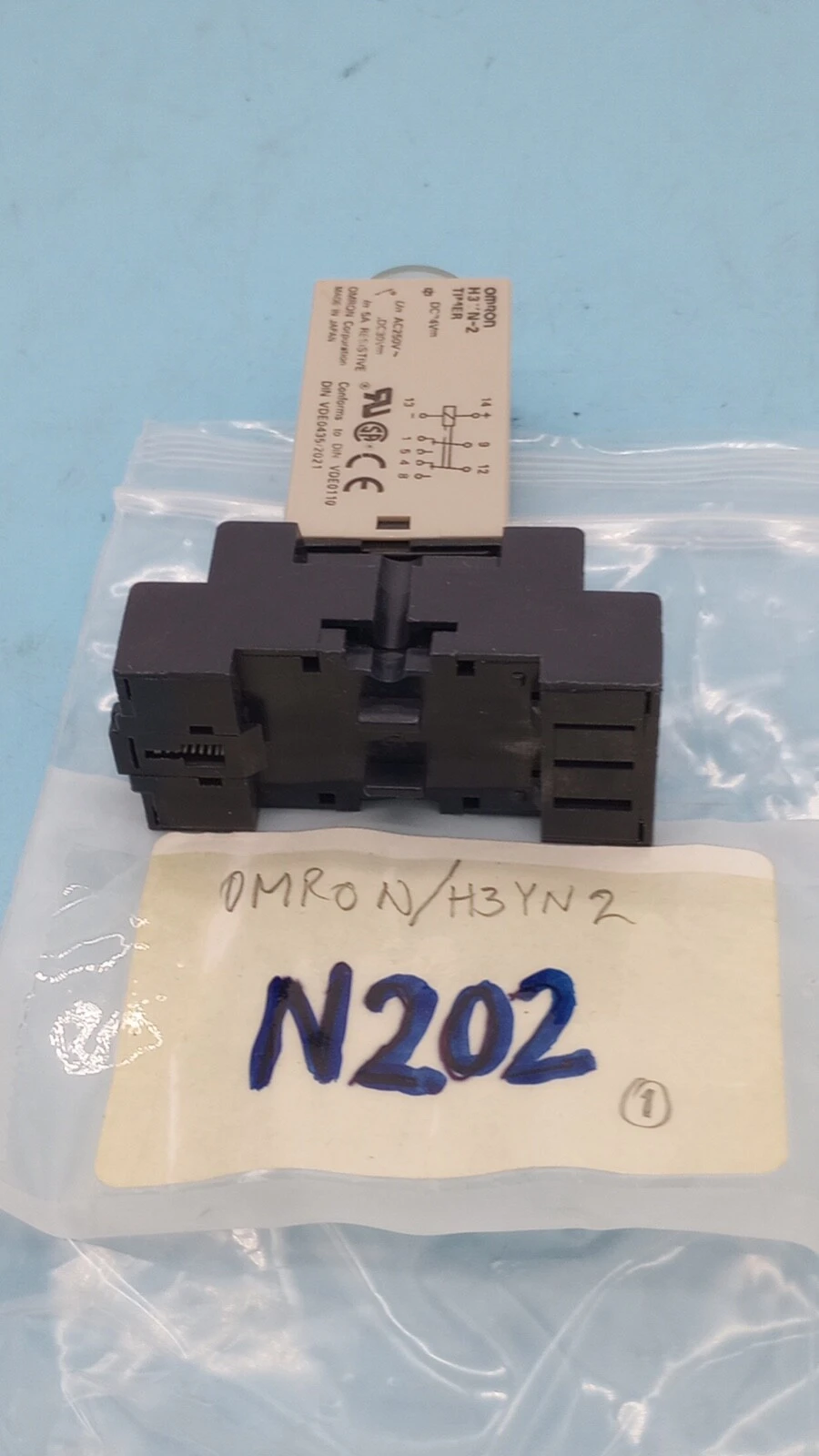 NEW Omron Omron H3YN-2