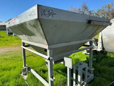 Hopper, 150 CF, Stainless Steel, Doyle, Weigh Hopper, Weightronix/Rick Lake #S745479