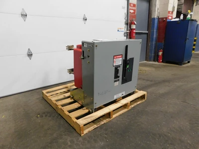 Used Square D V5D3153Y000.A Circuit Breakers Ohio US | Equipment Recovery Corp. #1330594