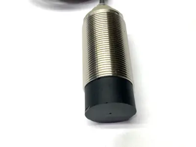 New | in-Stock Omron Inductive Proximity Sensor 3-Wire M30 10-30VDC 2m Proximity Sensors Michigan US | Maverick Industrial Sales #1391844