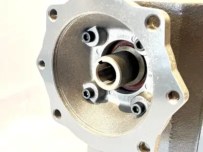 New | in-Stock BOSTON GEAR BOSTON GEAR F732B-40KE-B7-G1 Speed Reducers | Maverick Industrial Sales #1104020