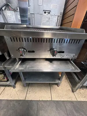 Used DUKERS _UNKNOWN_ Broilers Florida US | BAM Discount Restaurant Equipment #1353595