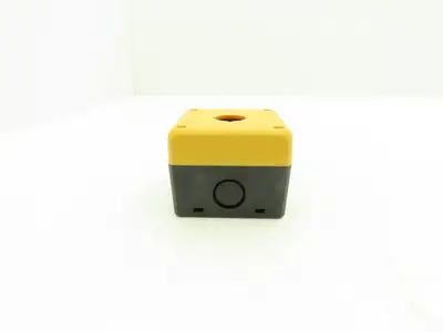 Idec FB1W-111Y XW1E-TV412Q4MR Single Hole Pushbutton Box with Emergency Stop