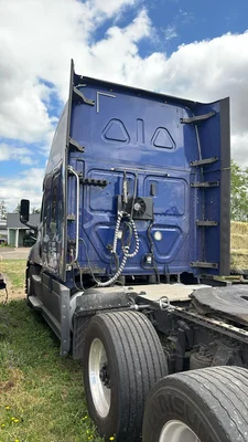 Used 2020 FREIGHTLINER CASCADIA Miscellaneous Trucks/Trailers Oregon US | Revelation Machinery #1324753
