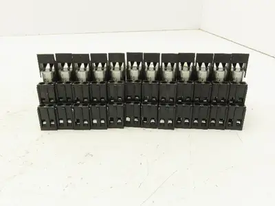 Elesta SGR282 Socket Relay With Base 24VDC 8A Lot Of 12