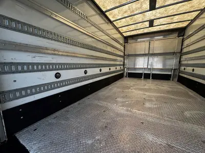 Used 2020 ISUZU NPR EFI Box trucks Florida US | Truck and Van Outlet #1509218