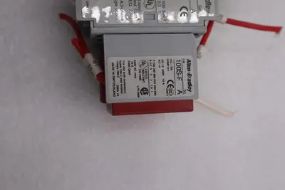 Allen-Bradley 700-CF310 SER A Used Safety Control Relay Contractor #K-754-A