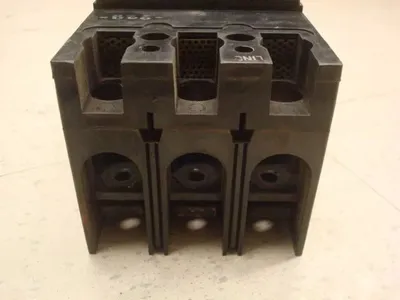General Electric TFK236100 Circuit Breaker 100 Amps 600VAC Used