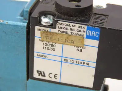 MAC 821C-PP-111CA-152 Pneumatic Double Solenoid 4/3 Spool Valve 120V 1/4" NPT