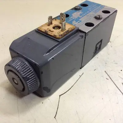 USED VICKERS DG4V-3-2AL-M-U-HL7-60