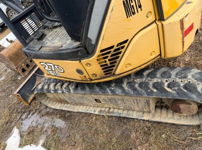 JOHN DEERE 27D Mini Excavator | Iron Listing (7)