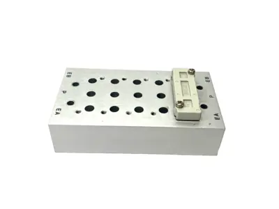 SS5Y5-20-05-00N | SMC  Pneumatic Valve Manifold/Base, 5-Stations, 1/4" NPT - Used