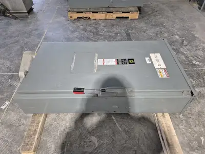 USED SQUARE D CH365R