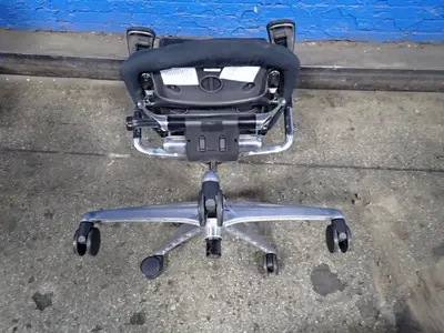 18" X 19" Office Chair