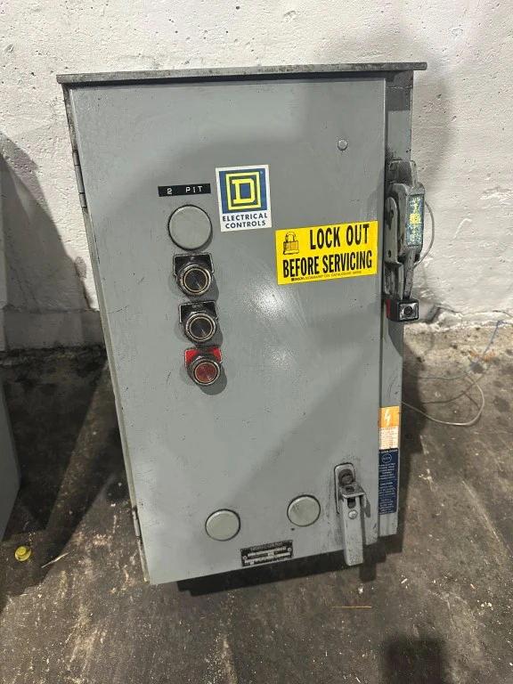 SQUARE D SIZE 0 COMBINATION MOTOR STARTER / D