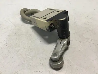 USED OMRON D4C