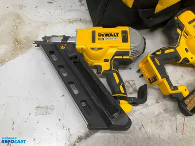 DeWalt 20V Brushless 30 Degree Framing Nailer and 18 Gauge Narrow Crown Stapler with Case