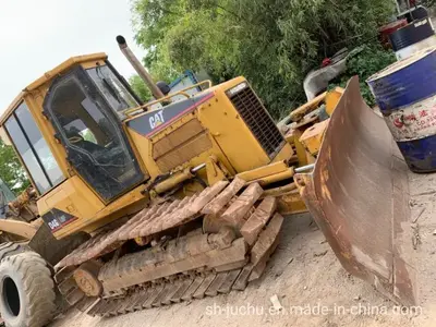 USED 2023 Caterpillar D4G LGP