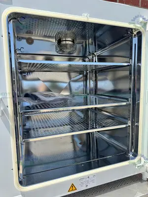 USED THERMO HERACELL 240 I GP INCUBATOR AMBIENT +3° TO 55°C