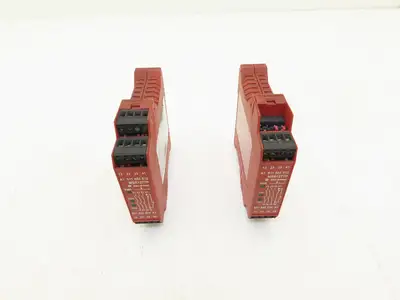 Allen Bradley MSR127TP 440R-N23132 Guardmaster Safety Relay Module 24V  Lot of 2