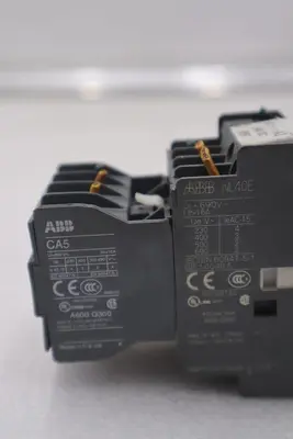 ABB CA5 Auxiliary Contact Block A600-Q300 AWG 12-16 CU Used #3592