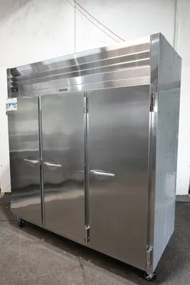 NEW TRAULSEN THREE SECTION SELF CONTAINED PASS-THRU REFRIGERATOR MODEL RHT332NPUT-FHS