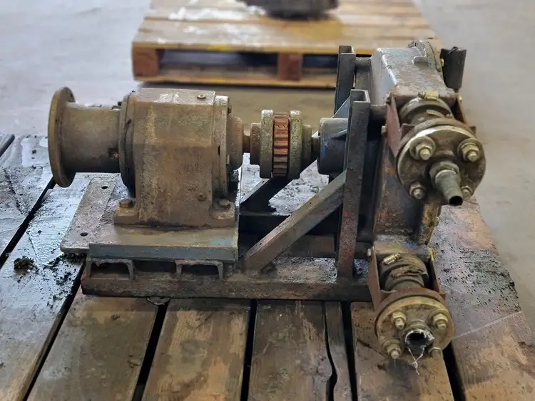 Used SEW-EURODRIVE R63LP56 Parts (Hydraulics and Pneumatics) British Columbia CA | Lenmark #257663