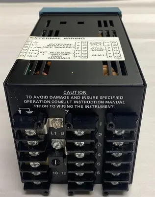 New | in-Stock HONEYWELL DC3003-0-21A-1-00-0111 Industrial Controls | Surplus Asset Holdings #1217608