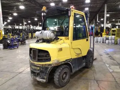 USED 2022 HYSTER H80FT