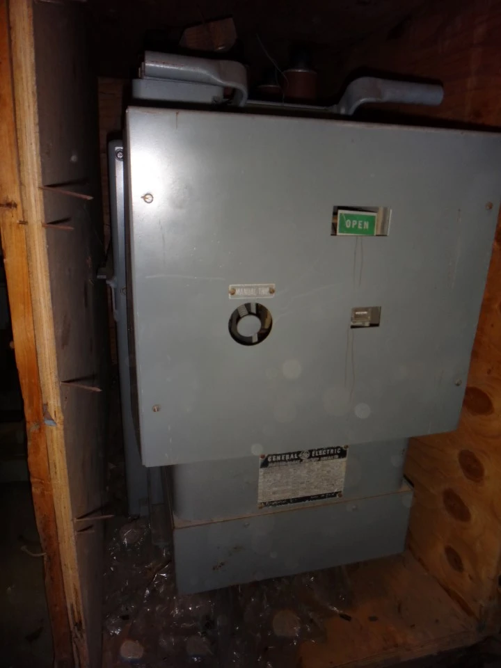 GE 800 AMP Circuit Breaker AKR-5AE-30
