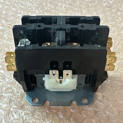 NEW Square D 8910DP12V06