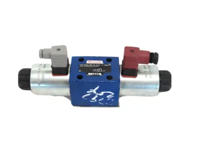 NEW REXROTH R978911960 SOLENOID VALVE 4WE10D33/OFCG12N9K4