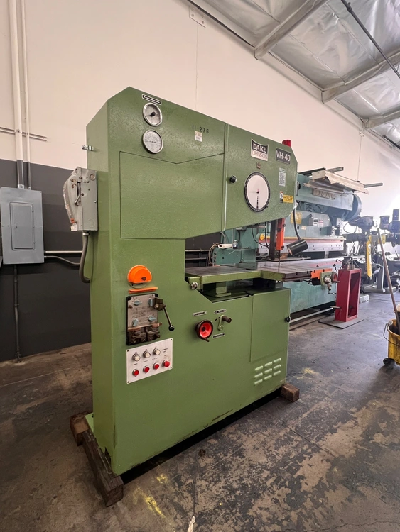Used 1990 Dake VH-40 Vertical Band Saws California US | PM Machines #760646